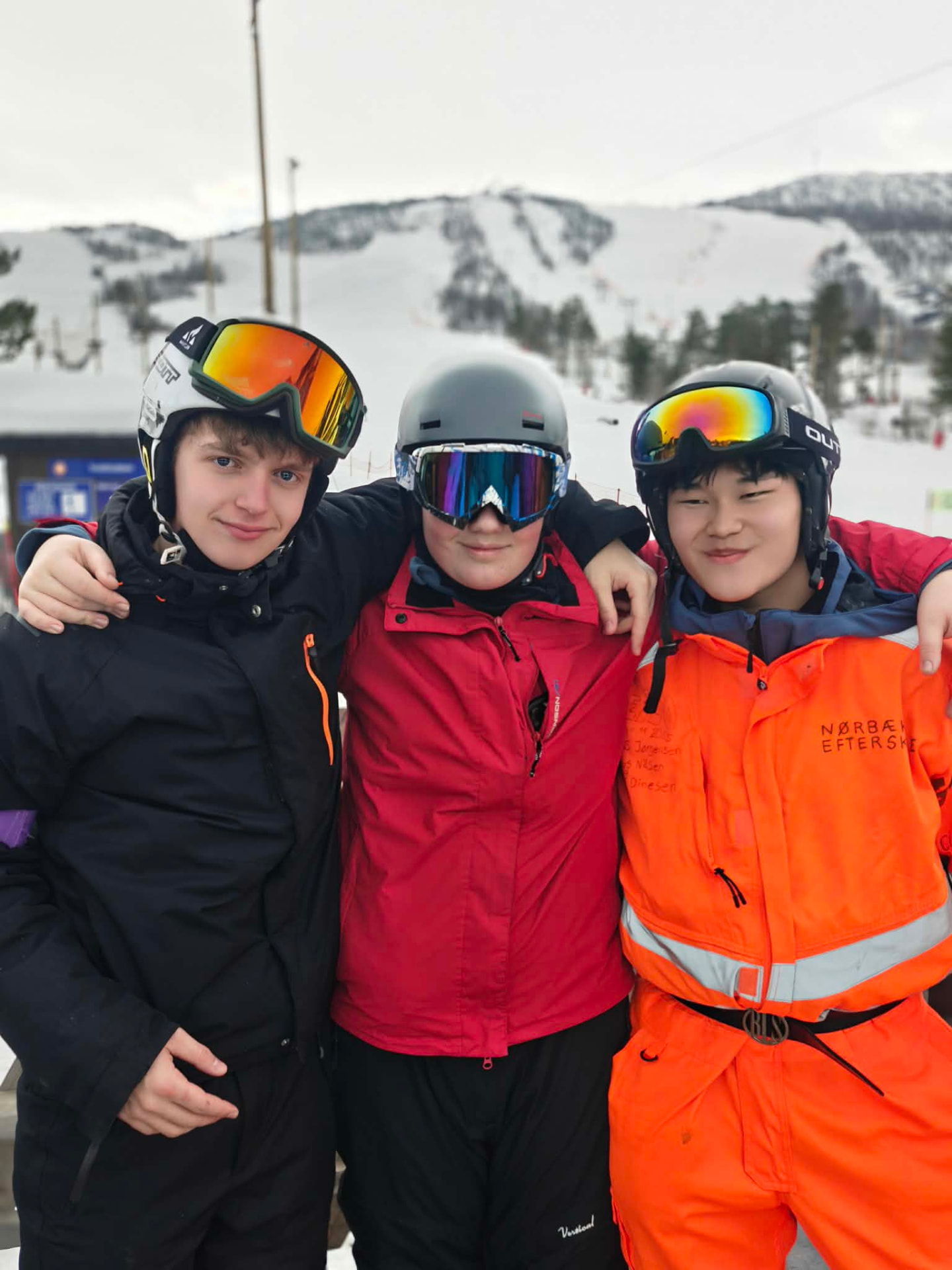 Elever på skitur med Nørbæk Efterskole